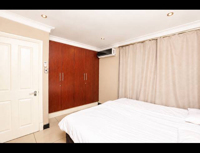 2 BEDROOM APARTMENT FOR SALE IN POINT WATERFRONT